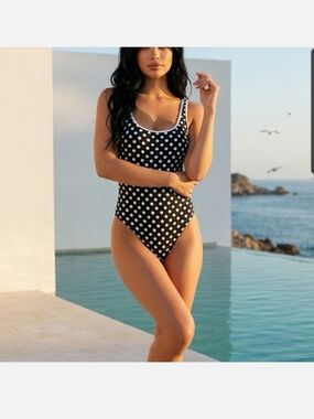 kathy ireland Black And White Polka Dot Swimwear